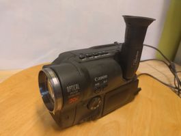 Caméscope Canon UC8HiE Hi8 zoom optique 20x état occasion