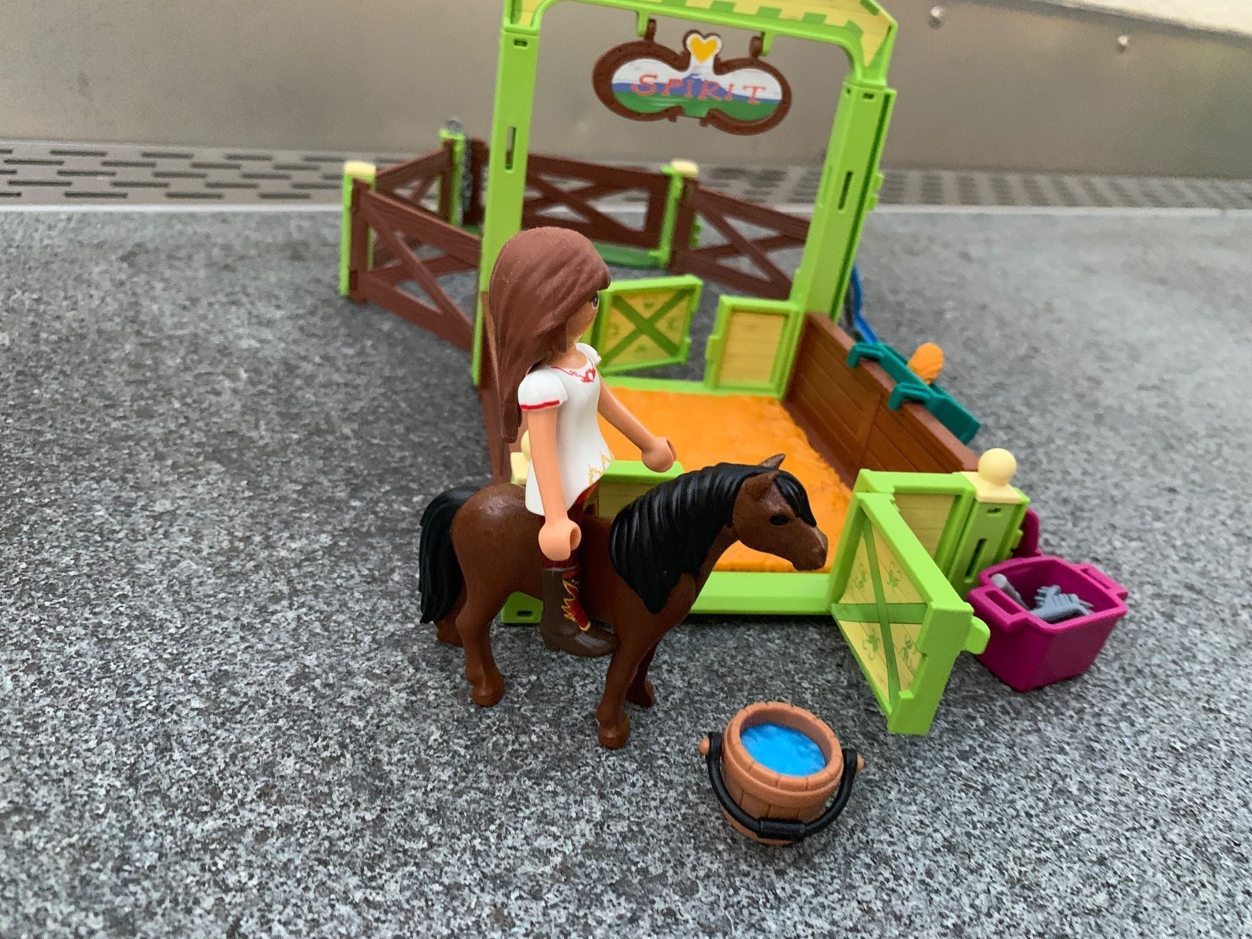 Playmobil Giocattoli: Playmobil Spirit Riding Free Pferdebox – Usato da Zürich venduto da iri_dqw7 2