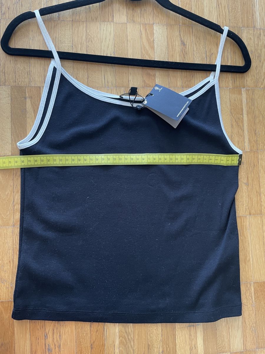 Massimo Dutti Tops: black Massimo Dutti top – Neu und originalverpackt aus Neuchatel von shi_9fzw 1