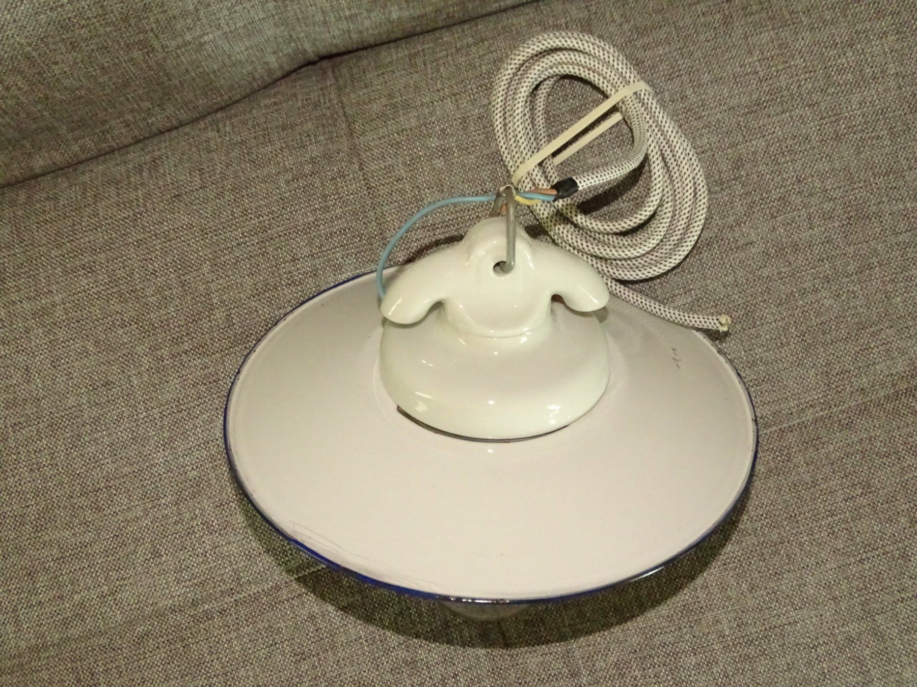Kronleuchter & Deckenlampen: Emaille Lampe ca. 26cm – Gebraucht aus Hirzel von Musicman03 2