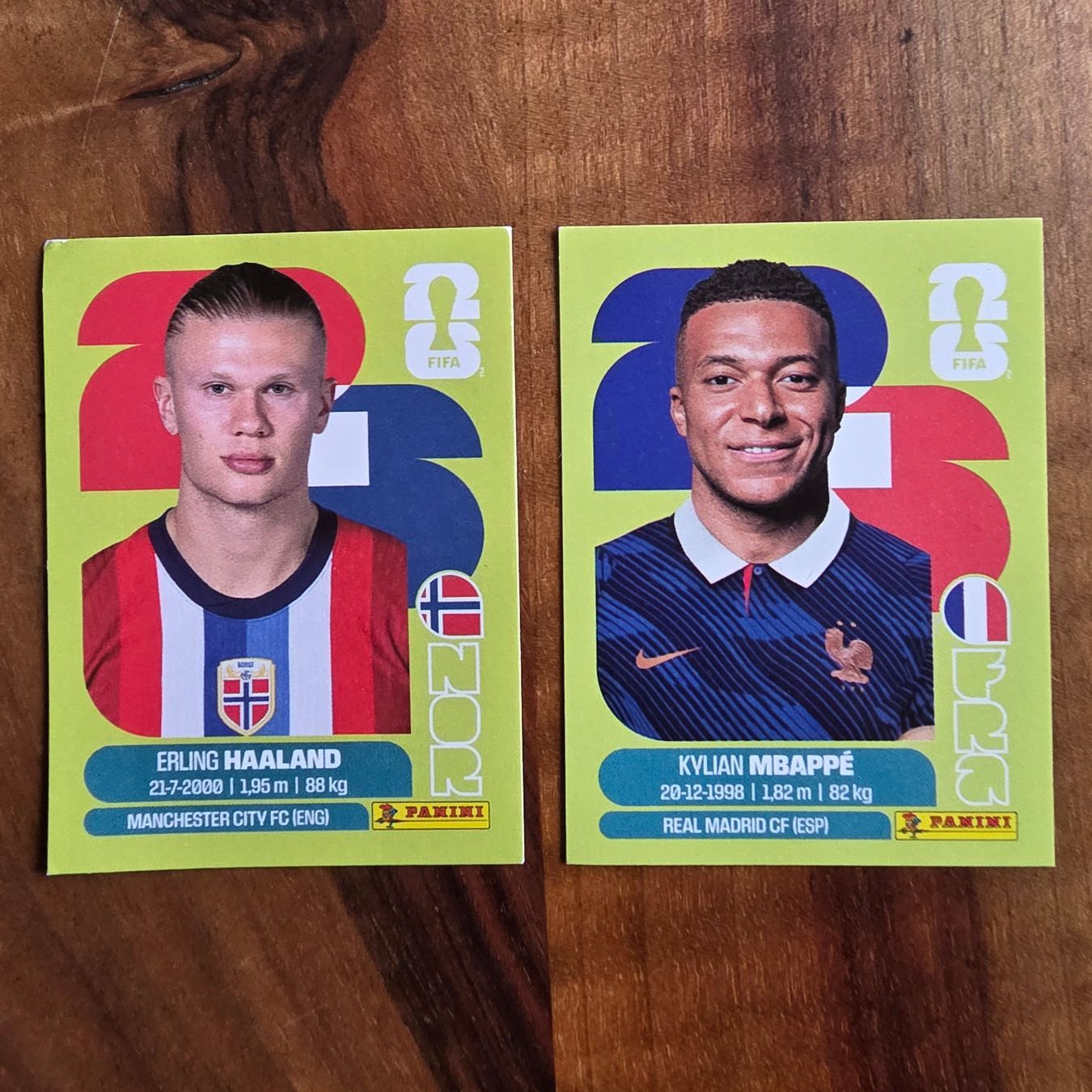 Panini Carte collezionabili: Panini Sticker Haaland und Mbappé Neu – Nuovo e nell'imballaggio originale da Luzern venduto da Cado12