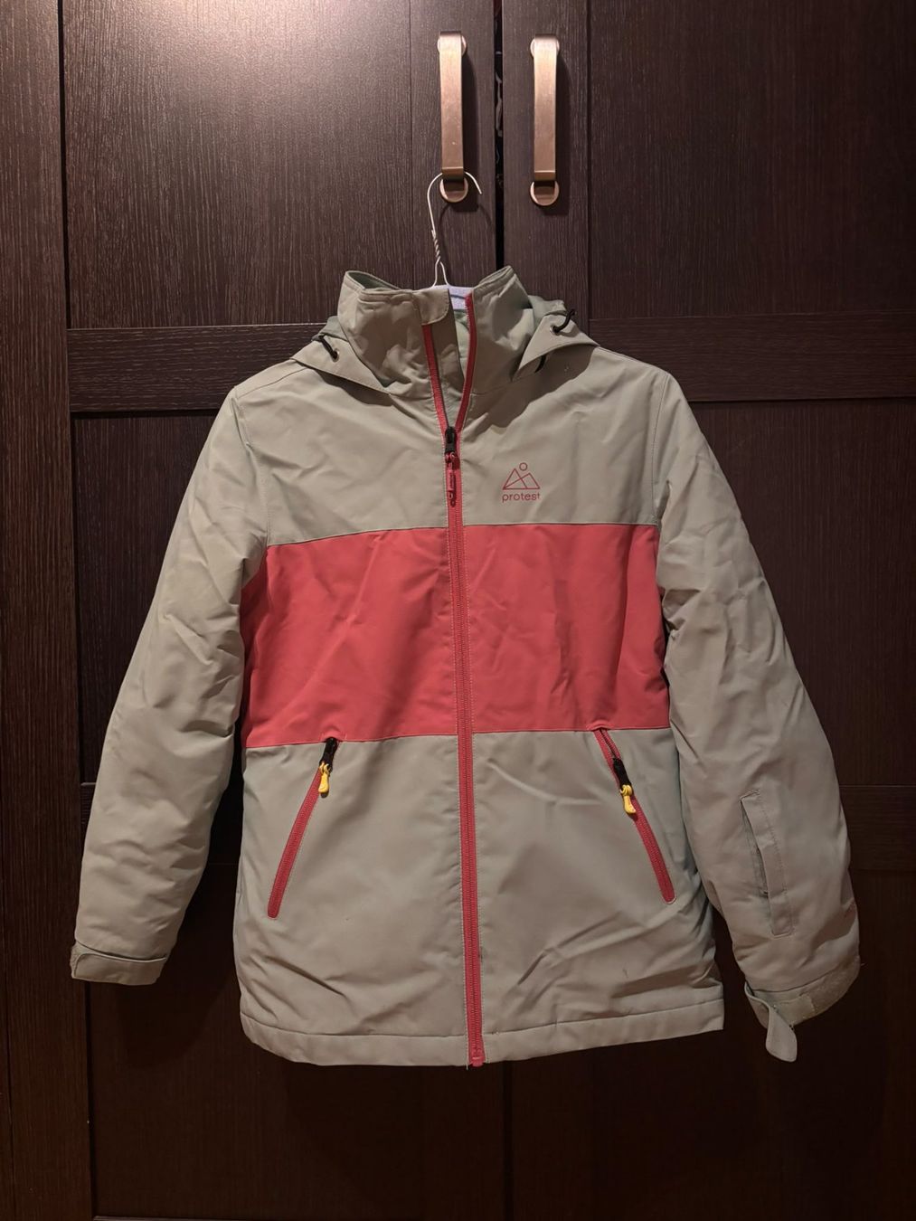 Skis: Protest Ski-Winterjacke Mädchen Gr. 152 – Gebraucht aus Basel von kle_m6by