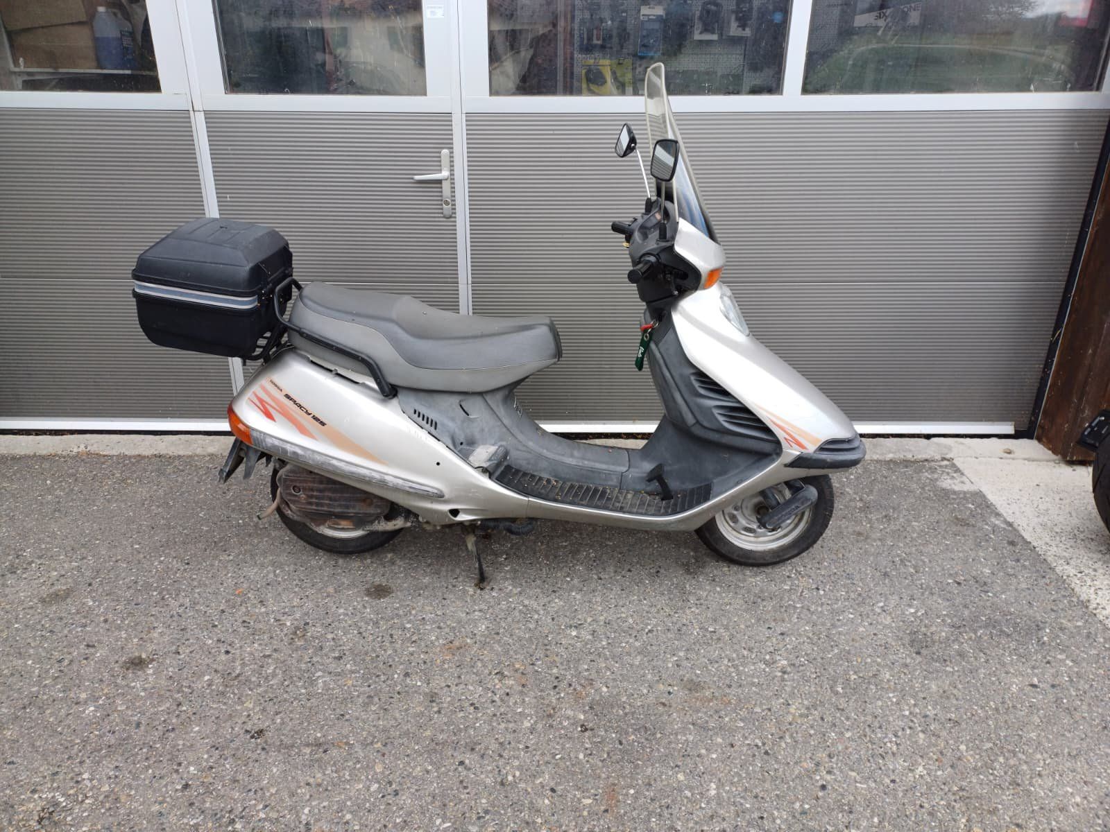 Honda Scooters: Honda Spacy 125 für Schrauber oder Export – Defekt aus Mettendorf TG von Debrunner-Motosport