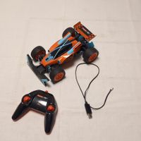 Ferngesteuertes Spielzeug-Auto mit Ladekabel wie neu!