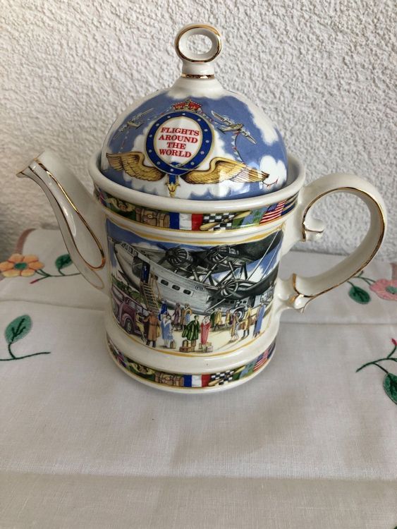 THÉIÈRE ANCIENNE EN FAIENCE émaillée VERT EMPIRE ,FILETS OR,SIGNÉ . T B ÉTAT. EUR 23,95 - FR