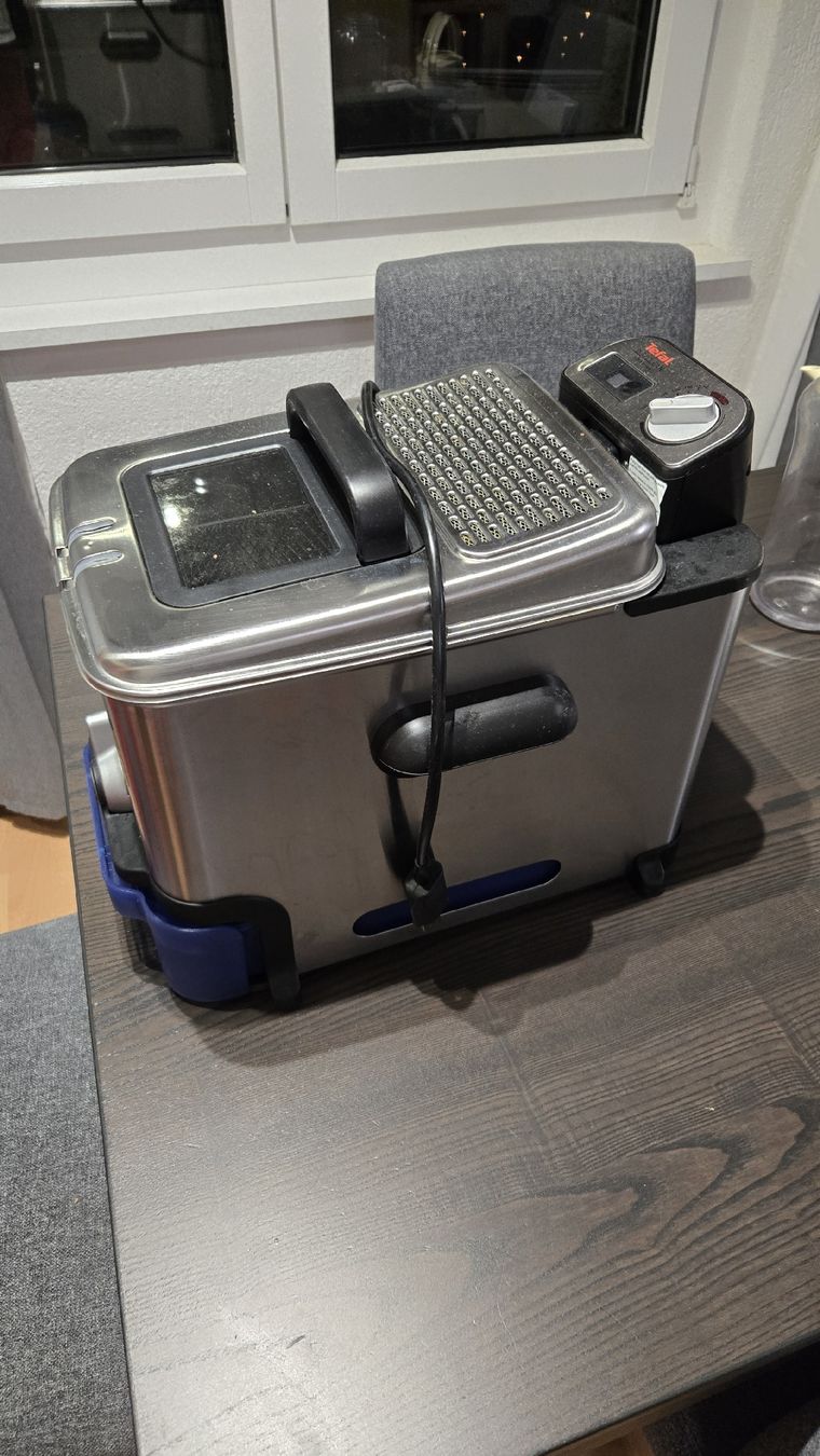 Tefal Elettrodomestici da cucina: Fritteuse Tefal digitale guter Zustand – Nuovo (secondo la descrizione) da Winterthur venduto da adr_c7nd 2