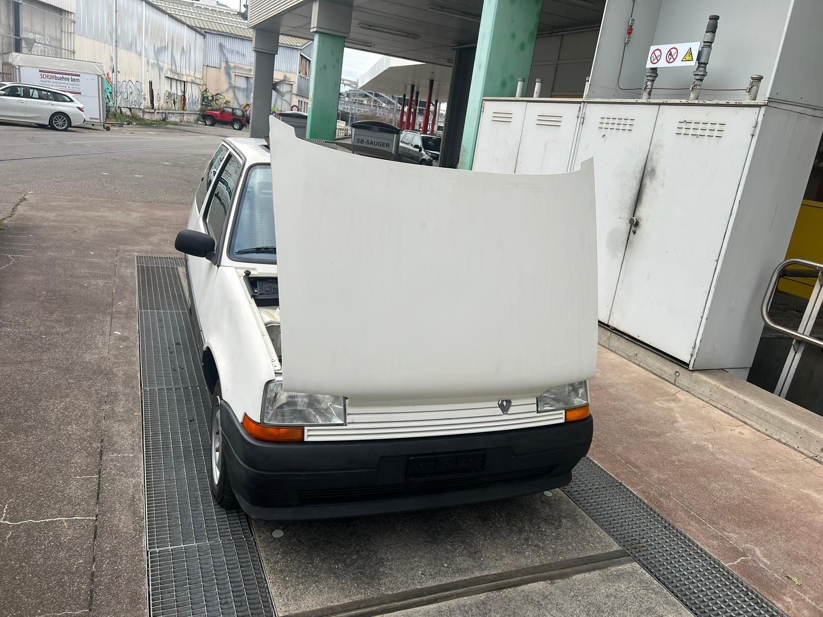 Autos: Renault 5 tl 1989  – Gebraucht aus Bärau von  8