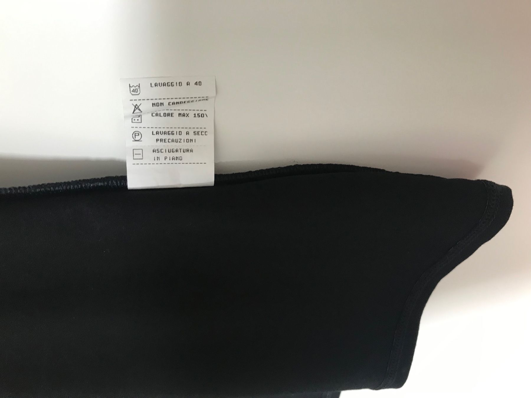 T-shirt: Schwarzes kurzarm Shirt, von Vanity, Gr. 38 – Usato da Niederteufen venduto da mix18 3