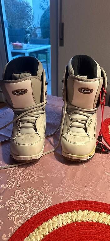 Scarpe da uomo: Snowboard Schuhe – Usato da Brugg AG venduto da Lucky55556