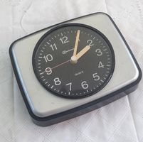 Tolle, einfache, klare 70er Jahre Küchenuhr BAUKNECHT
