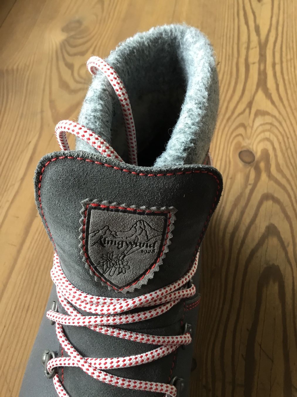 Scarpe da donna: Damenschuh – Usato da Surcuolm venduto da Brandon1958 2