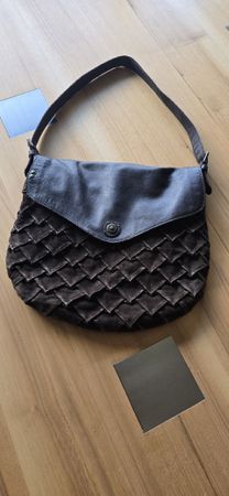Schöne Desiderius Handtasche aus Wildleder und Nappaleder