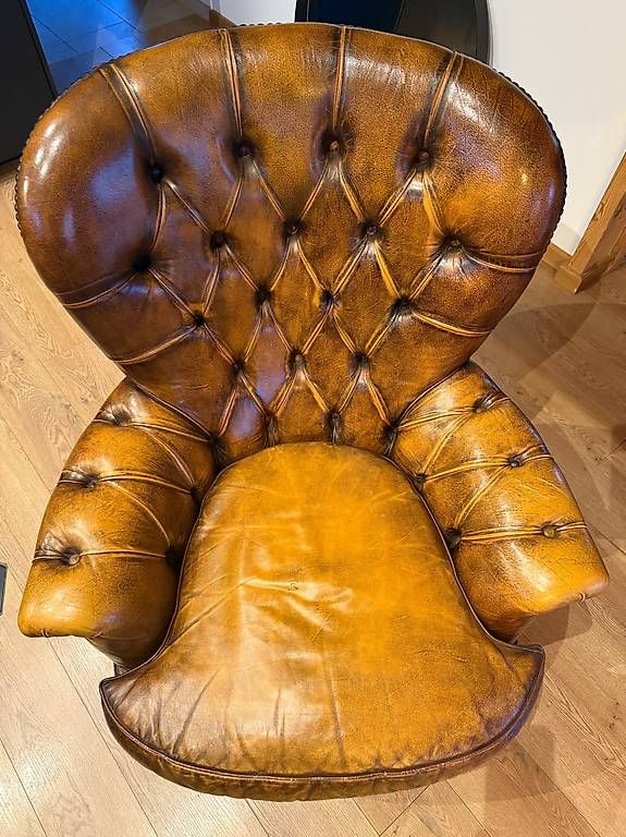Poltrone: Fauteuil club en cuir authentique – Usato da Saxonne (Ayent) venduto da JEREMYRAUSIS 1