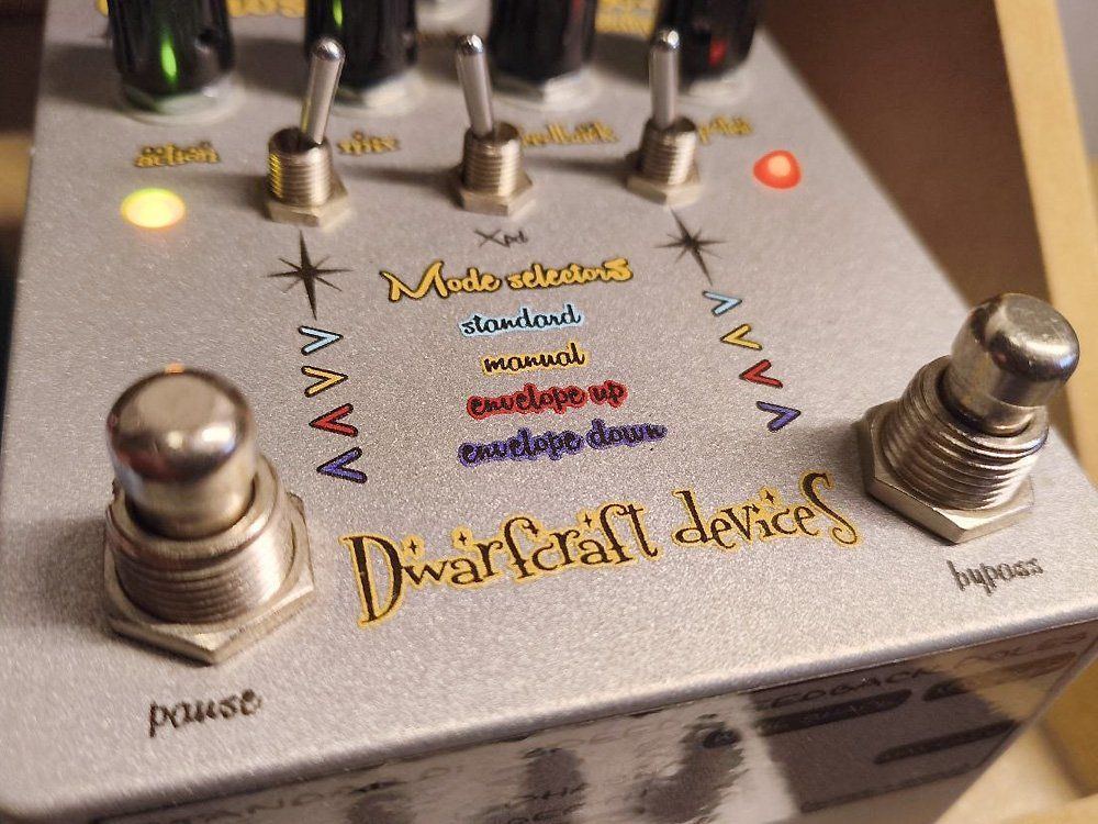 Strumenti musicali: Dwarfcraft Devices Ghost Fax! Crazy Phaser Pedal – Usato da Knonau venduto da Deralexan 2