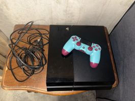 Console de jeu Sony PlayStation 4 avec manette