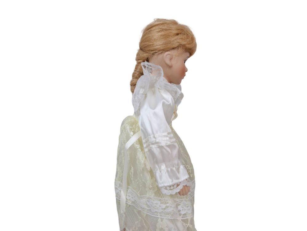 Puppen: THE PROMENADE COLLECTION Puppe Victoria – Gebraucht aus Solothurn von Restwert_SO 3