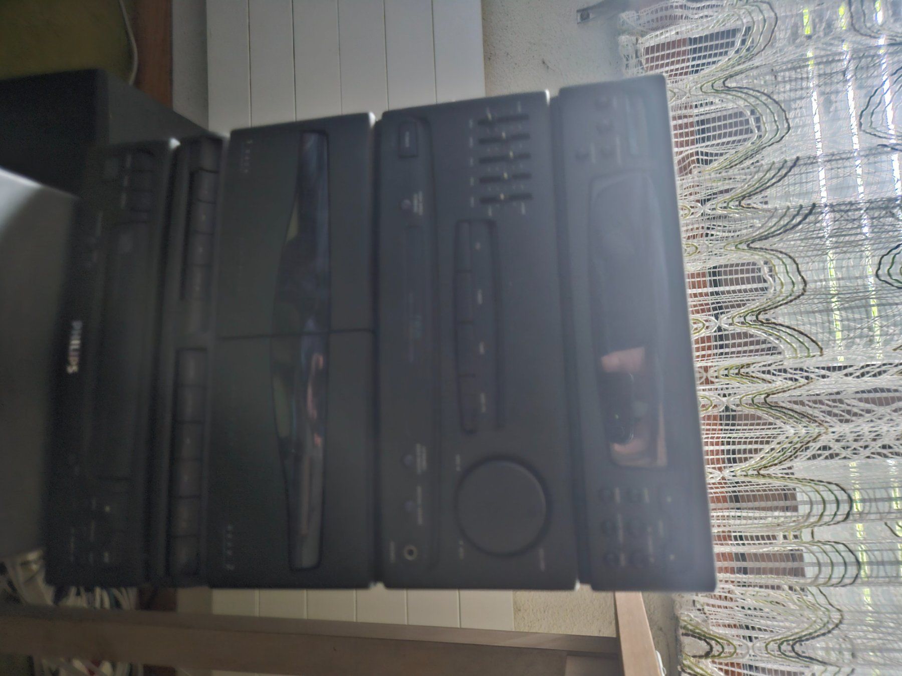Philips Lettore multimediale & Streamer: Stereoanlage Philips, 2 Lautsprecher Philips – Usato da Feldbrunnen venduto da Kolosseum111