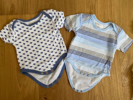 SET: Pitter Patter 2x Bodys 3-6M