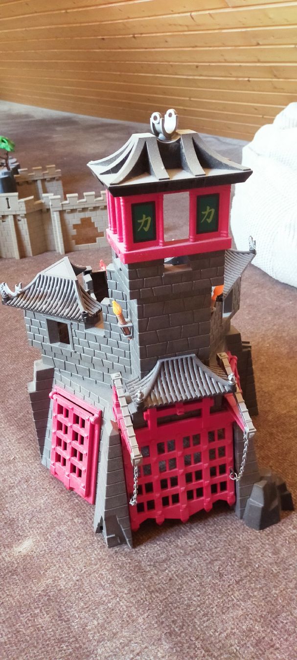 Playmobil Spielzeuge: Château Playmobil  – Gebraucht aus Ursy von Max061999