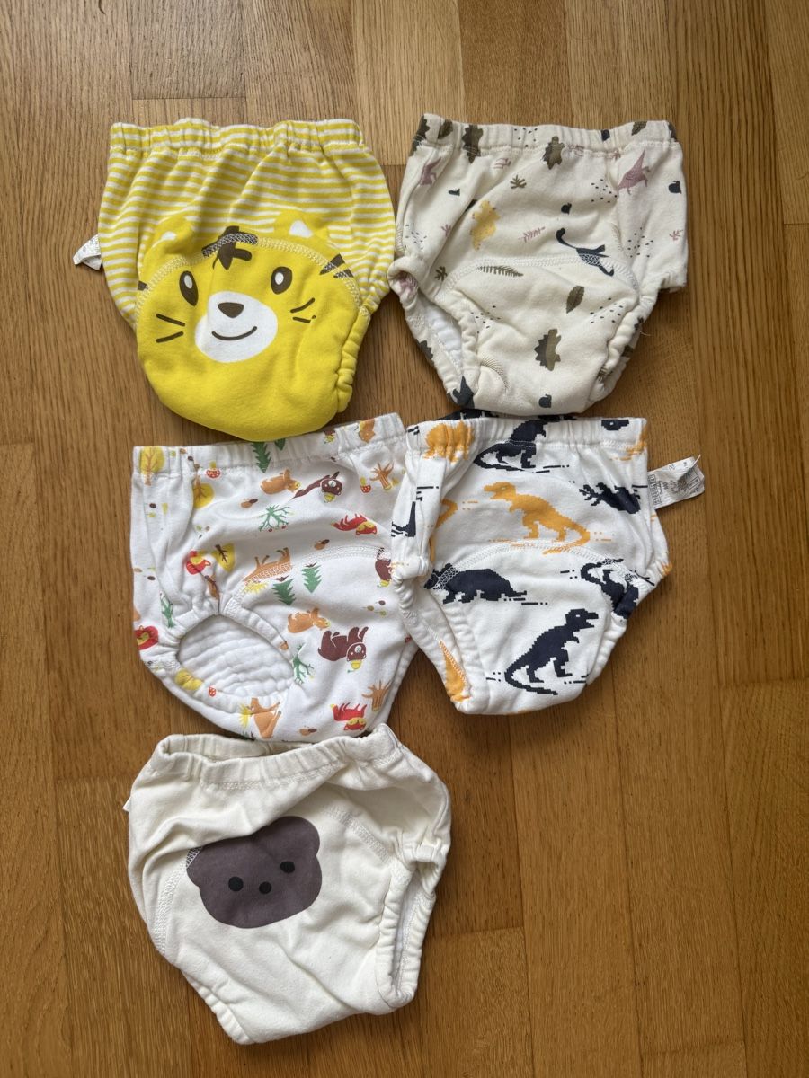 Unterwäsche: Lernhose Set Gr 100 – Gebraucht aus Zürich von audrey_dri