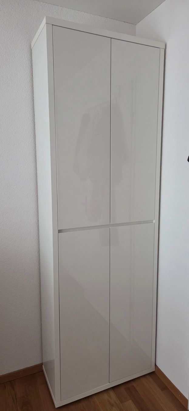 Schränke: Schuhschrank mit viel Stauraum – Gebraucht aus Oberbüren von Lupo_7kxf 1