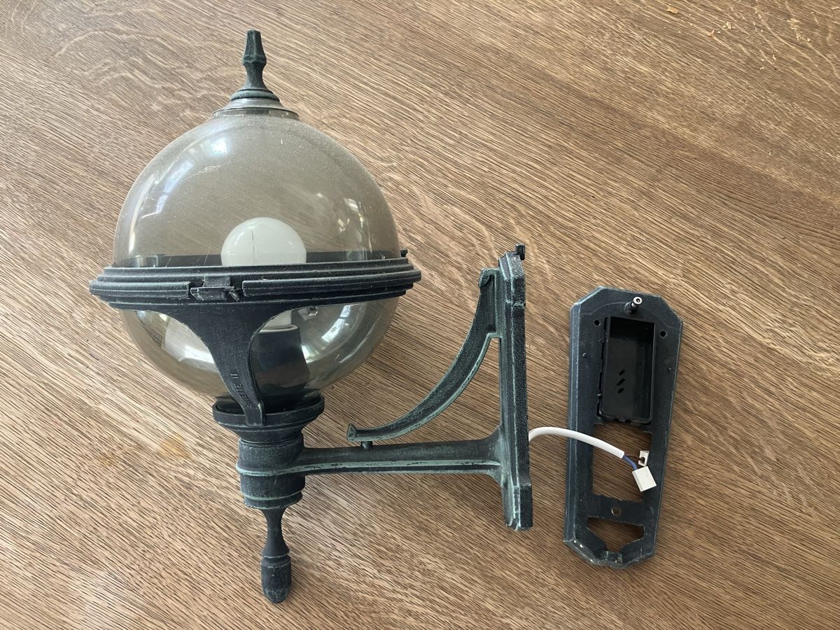 Lampen: Aussenwandlampe, Aluguss und Plexiglas – Gebraucht aus Stettlen von joleste77 3