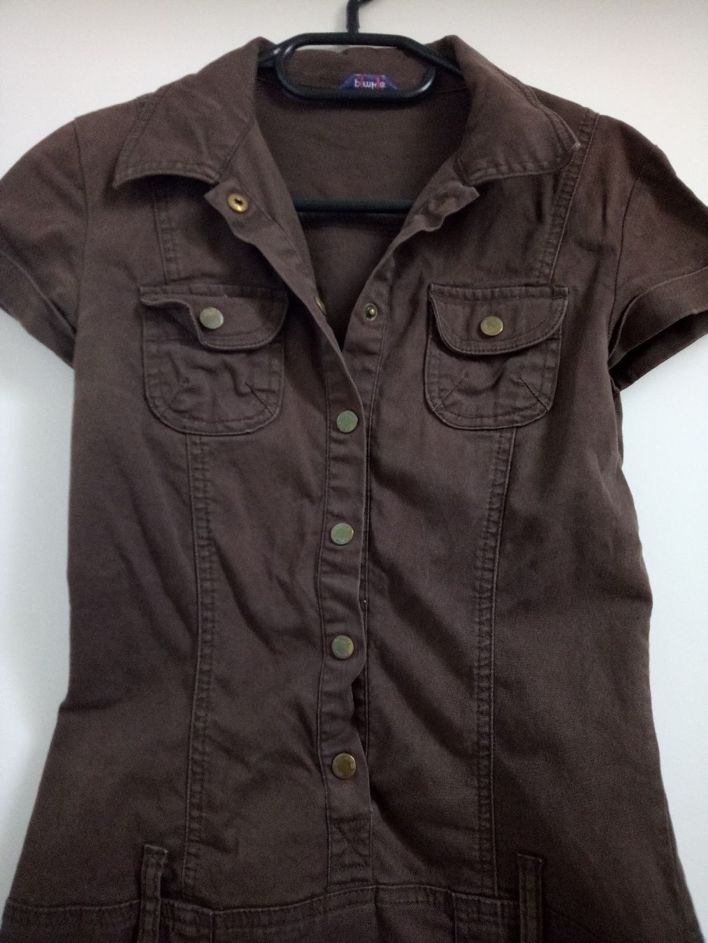 Robes: Kleid braun Grösse 32 – D'occasion à Volketswil par Car1 1