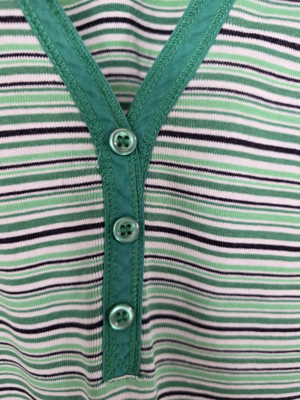 Polo-Shirts: Polo Shirt Gr L – Gebraucht aus Interlaken von NataliiaS 3