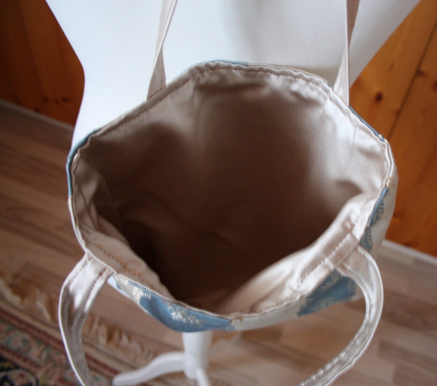 Borse da donna: Tasche beige-hellblau Satin  NEU (1) – Nuovo (secondo la descrizione) da Flüelen venduto da Diversicum-HandMade 2