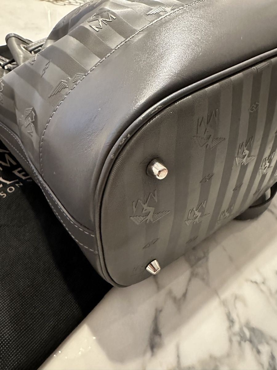Maison Mollerus Taschen für Damen: Maison Mollerus Beuteltasche „Niesen“ – Gebraucht aus Bülach von leide_29 4