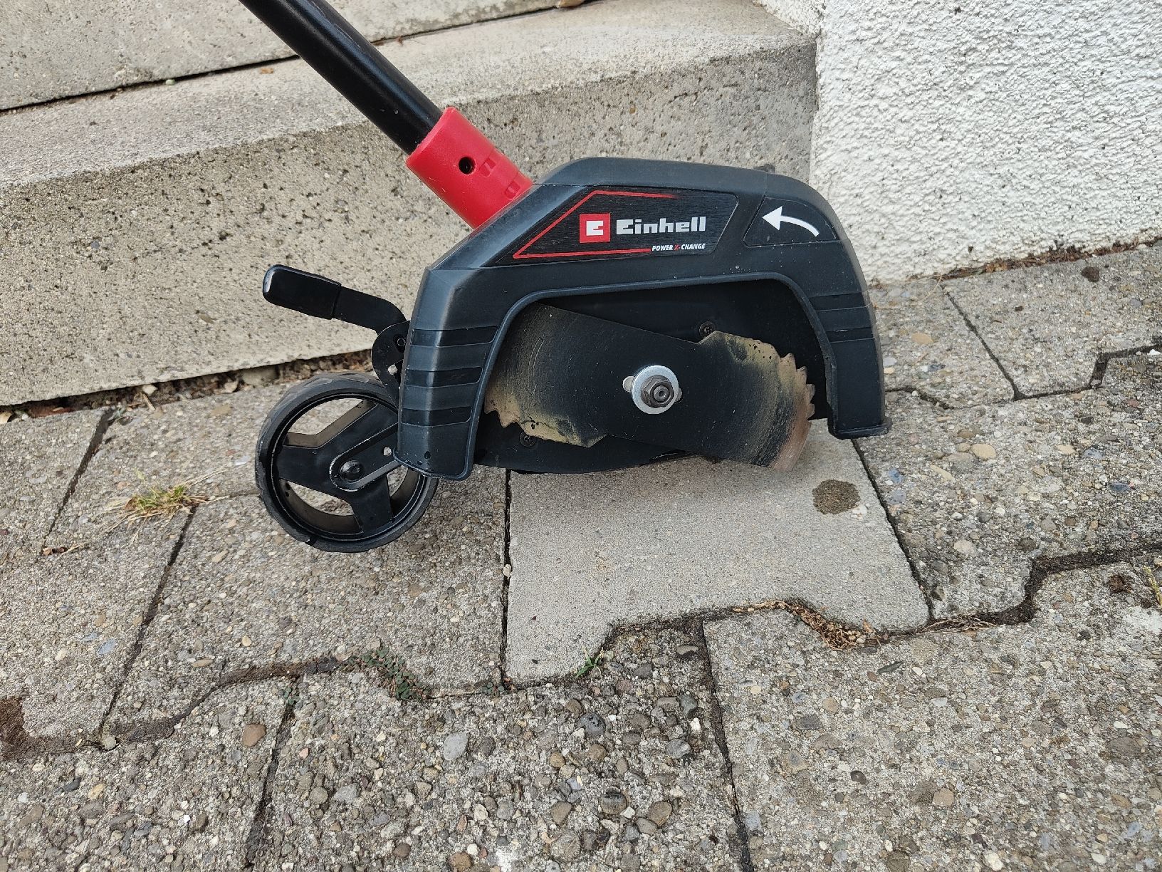 Einhell Tondeuses à gazon: Einhell Akku Rasenkanten Schneider 18V – D'occasion à Ehrendingen par Axe31 1