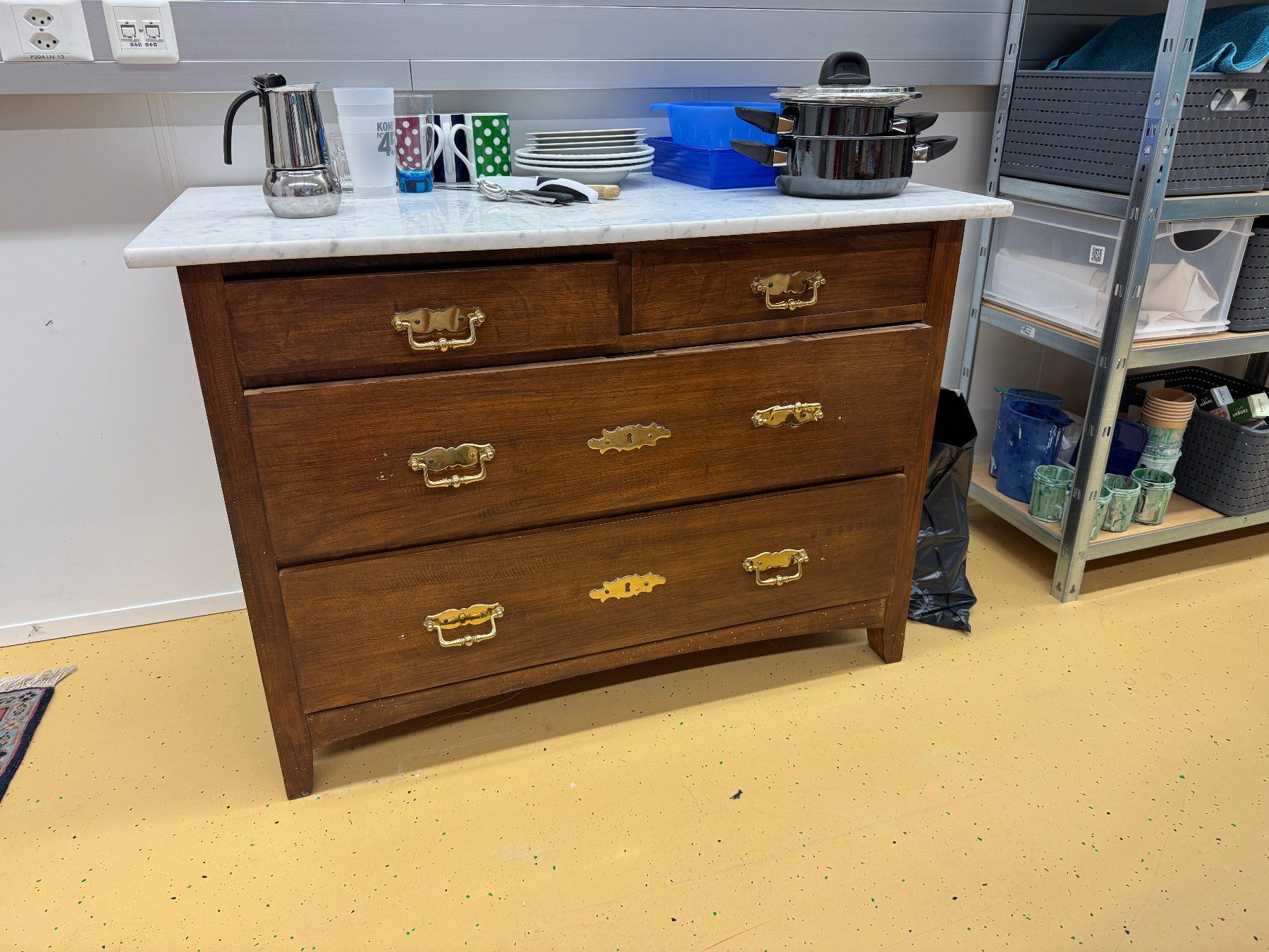 Commodes: Holzkommode – D'occasion à Winterthur par Jms1