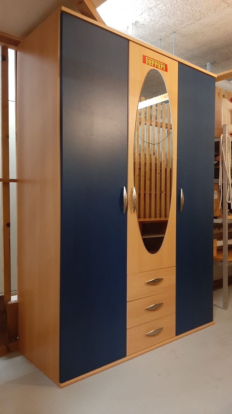 Armadi: Schrank – Usato da Olten venduto da kat_8tjz