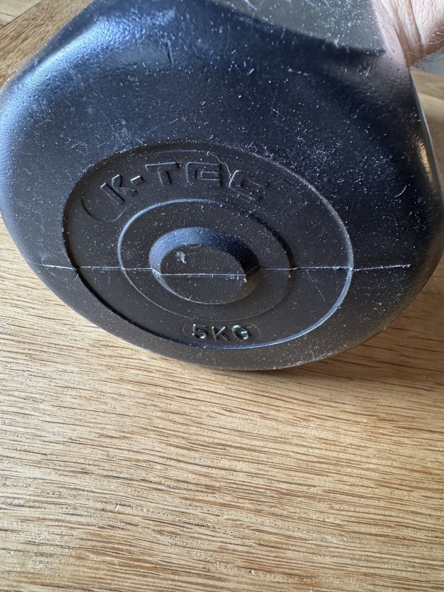 Manubri & Pesi: 2 Hanteln von K-Tec 5Kg – Usato da Grindelwald venduto da yoloflip45 1