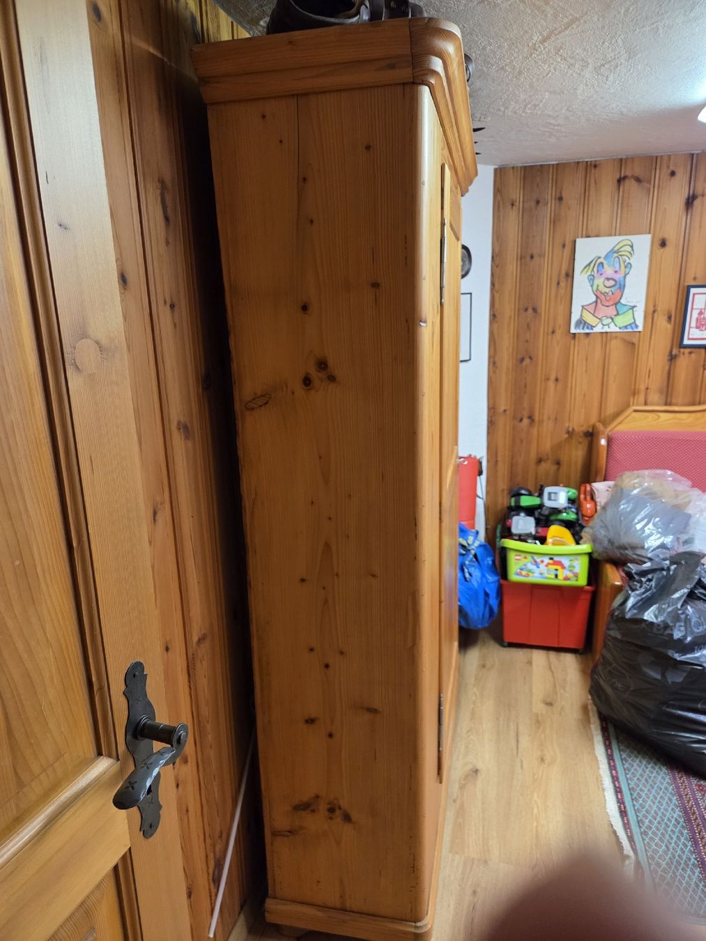 Armadi: Tannenschrank – Usato da Dietwil venduto da mb54 2