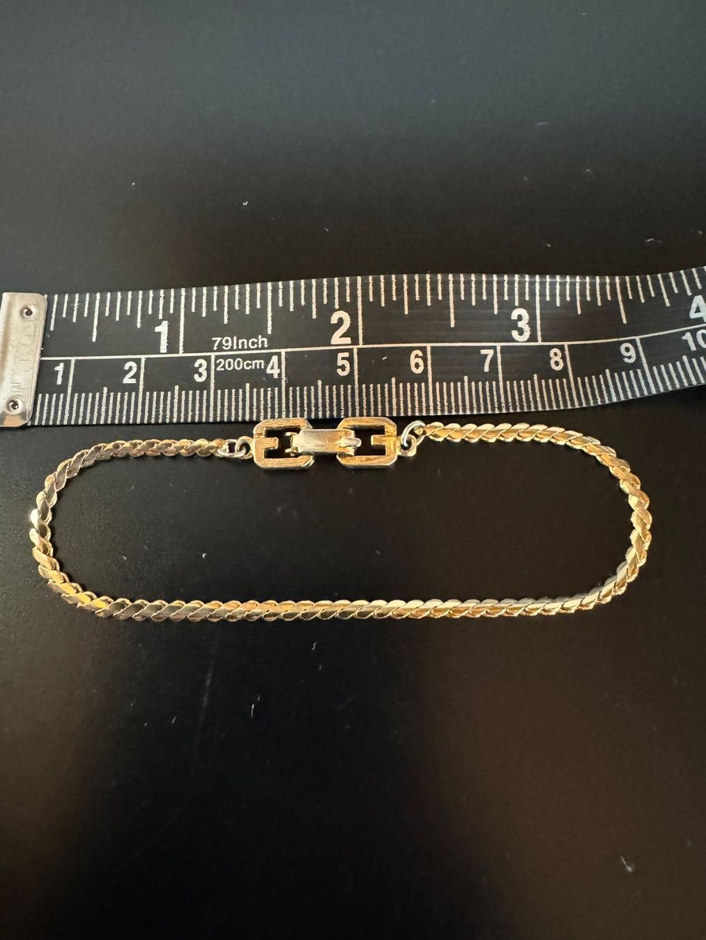 Givenchy Bracciali & Braccialetti: Givenchy Vintage Armband goldfarben 17 cm – Usato da Winterthur venduto da Dejv 1