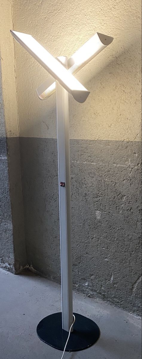 Lampade: Stehleuchte – Usato da Untersiggenthal venduto da Forel2000 1