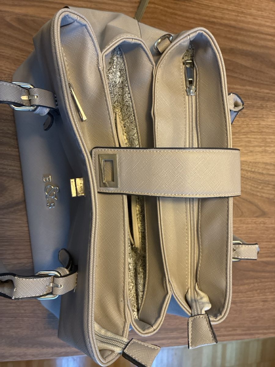 Taschen für Damen: Handtasche beige Marke E&S guter Zustand – Gebraucht aus Arbon von car_v2zm 1
