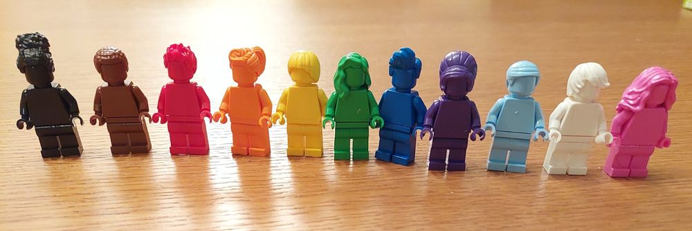 LEGO Figuren viele Farben. Regenbogen bunt divers | Acheter sur Ricardo