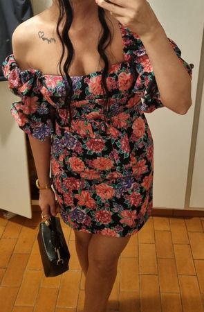 Zara Kleid mit Blumenmuster, Gr. M