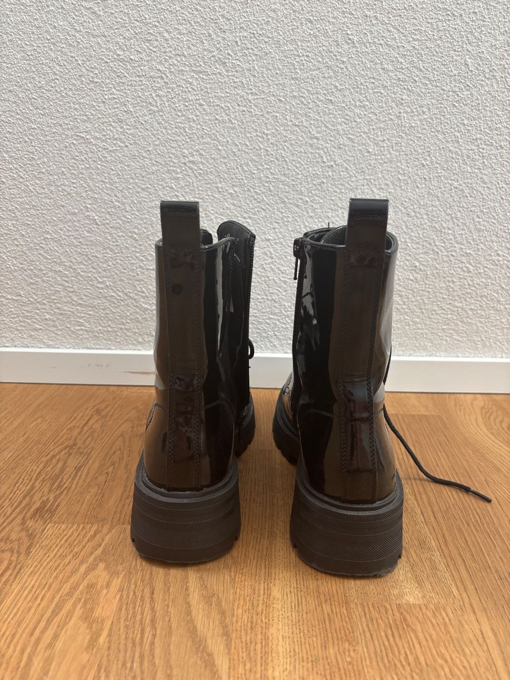 C&A Chaussures filles: Black boots size 37 – D'occasion à Küssnacht am Rigi par s_vndn 2