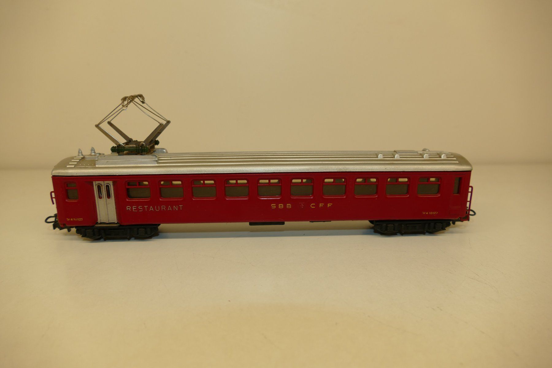 Hag Modellini di ferrovie: Hag H0: SBB Restaurant Wagen – Usato da Niederhasli venduto da Flash32