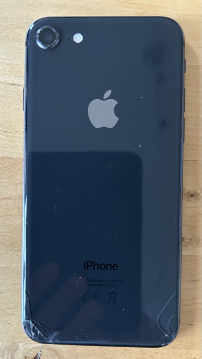 Apple Telefoni cellulari / Smartphones: Apple iPhone 8 64GB Black 76% Maximum Battery Capacity – Usato da Zürich venduto da Sophie0569 5