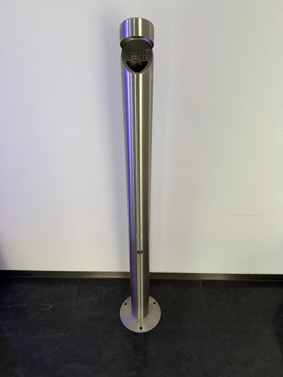 Portacenere: Aschenbecher Chromstahl 90cm – Nuovo (secondo la descrizione) da Luzern venduto da nin_652v