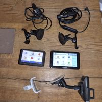 Lot de 2 GPS Garmin (nüvi) + Supports & Câbles Allume-cigare