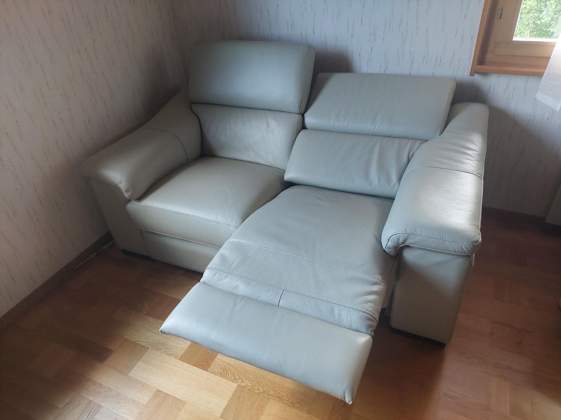 Divani: Canapé relax électrique – Nuovo (secondo la descrizione) da Genolier venduto da Ciuciu 1