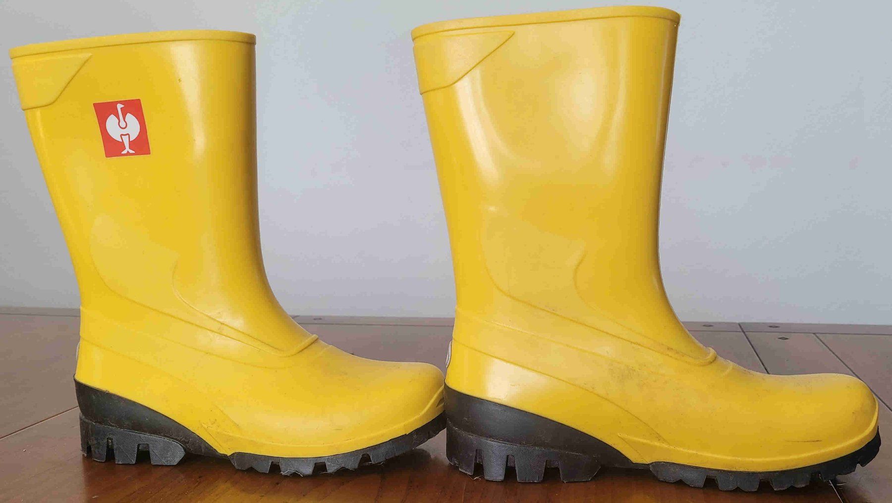 Engelbert Strauss Scarpe per ragazzi: Gelbe  Engelbert Strauss -Gummistiefel, Größe 33 – Usato da Bözberg venduto da Dave17 3