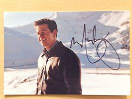 Mark Wahlberg, Original Autogramm auf Foto in Farbe