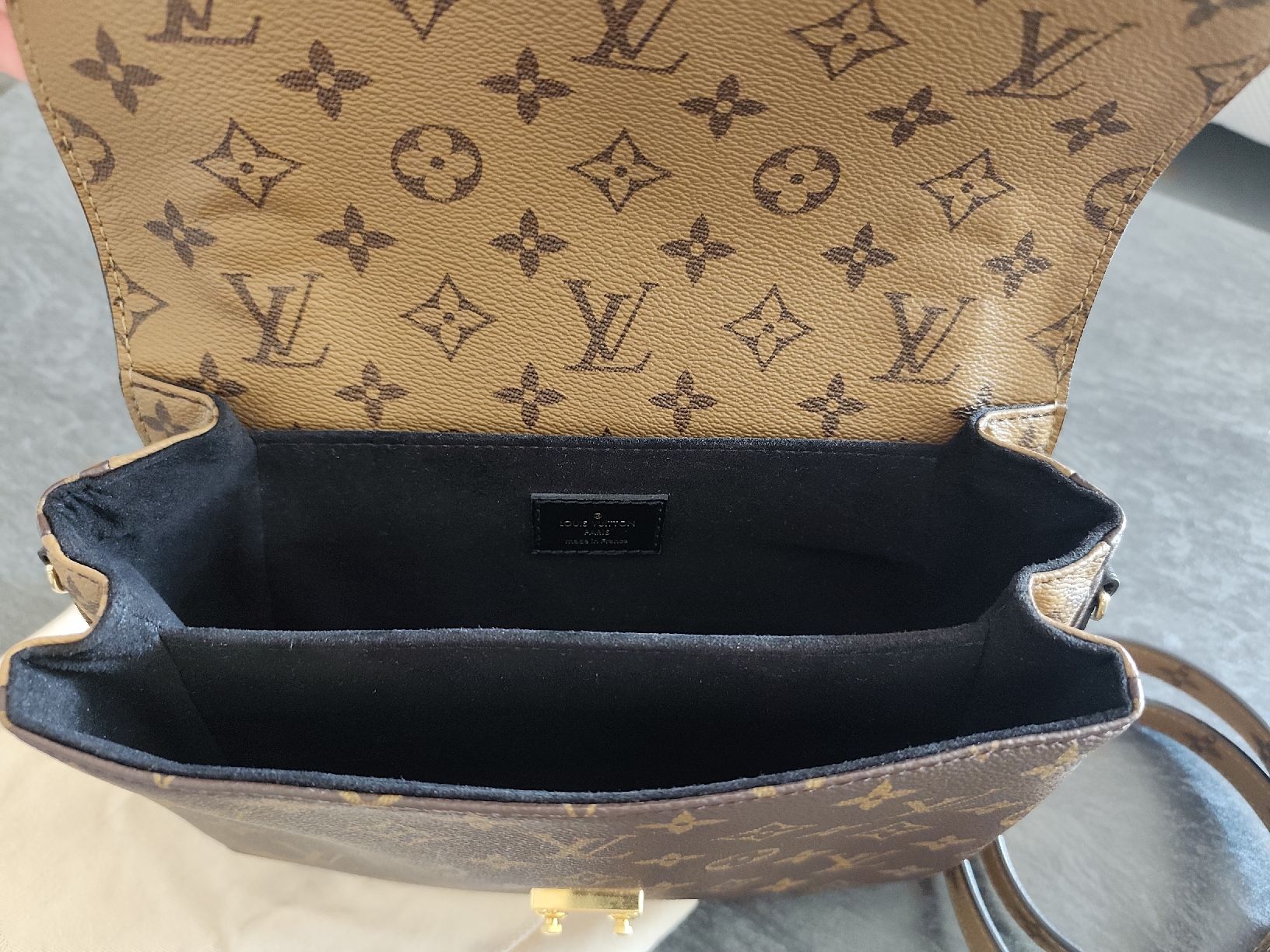 Louis Vuitton Sacs femmes: Louis Vuitton Pochette Métis Reverse – Neuf (Voir description) à Martigny par Vintage-23 4