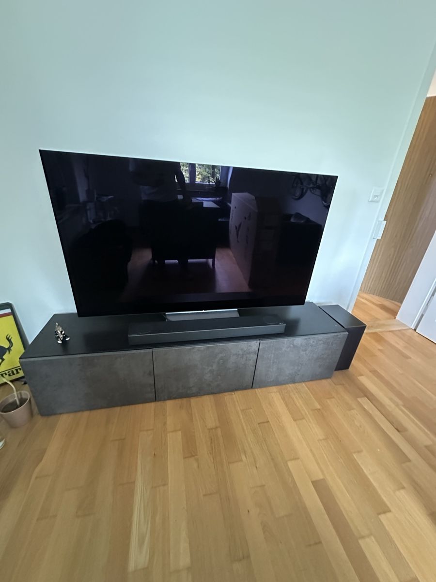 Mobili TV: TV Möbel – Usato da Zürich venduto da sra_7fsy